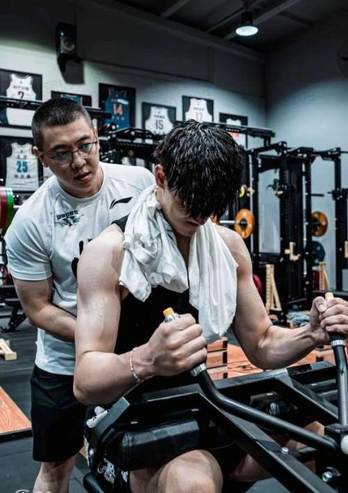 在線媒體：Zeng Fanbo將于8月底前往布魯克林 為十月的中國錦標賽做準備